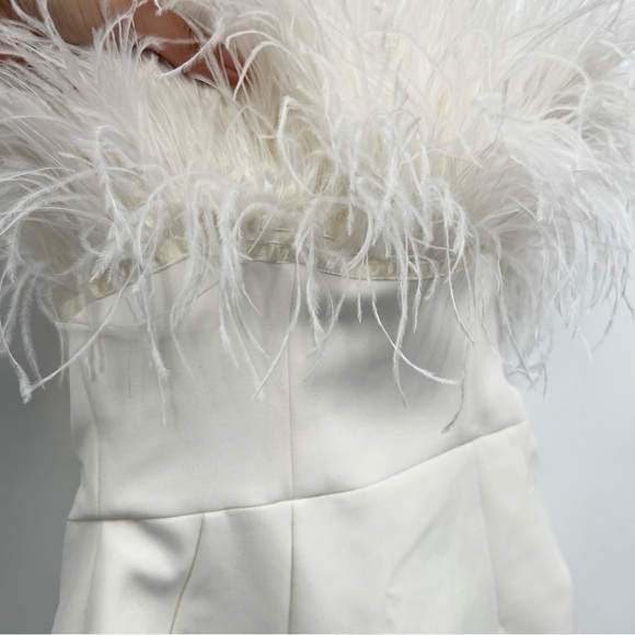 Bronx and Banco Lola Feather White Ivory Bridal
Strapless Mini Dress Size XS - Picture 5 of 10
